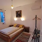 Mandala * Áno Szírosz